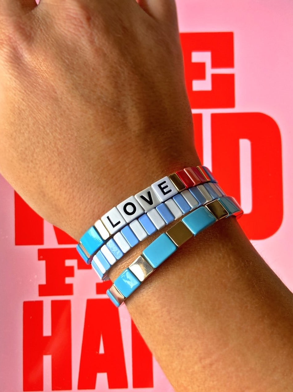 PULSERA LOVE AZUL CIELO