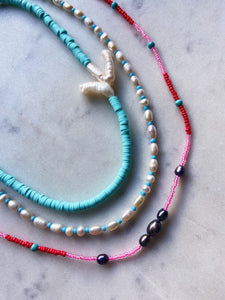 COLLAR PERLAS DE AGUA Y CUENTAS
