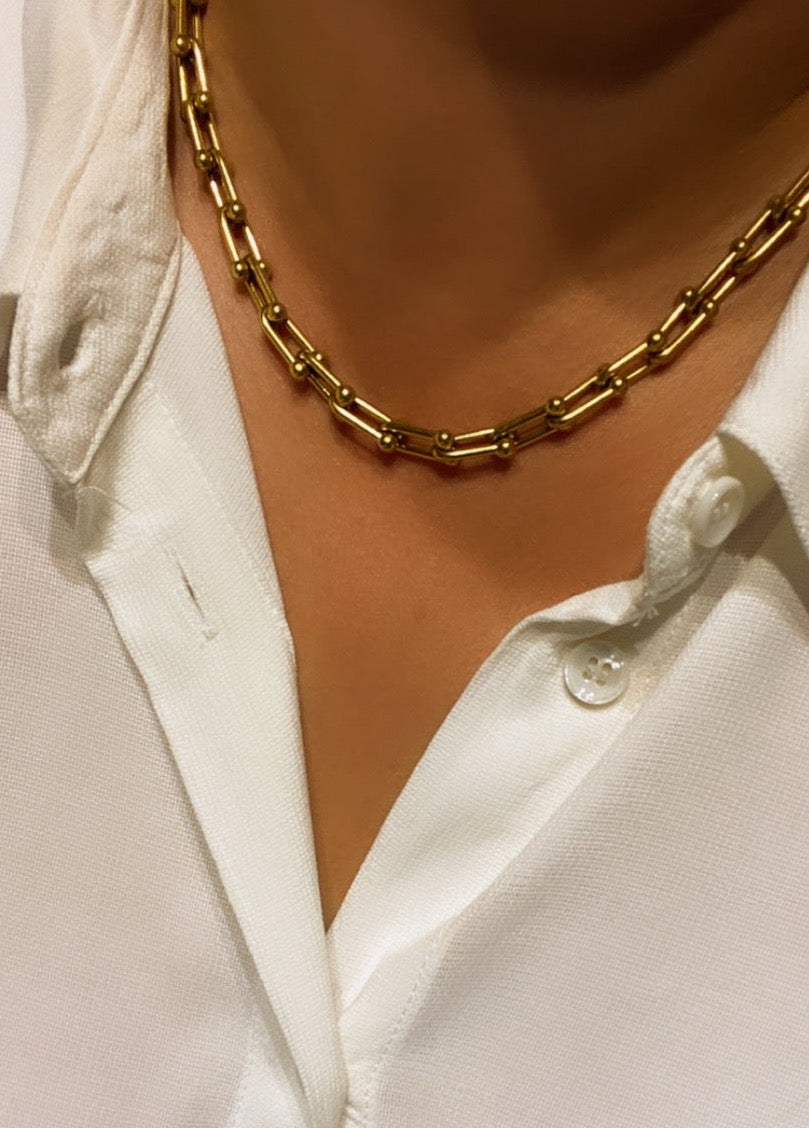 COLLAR UM