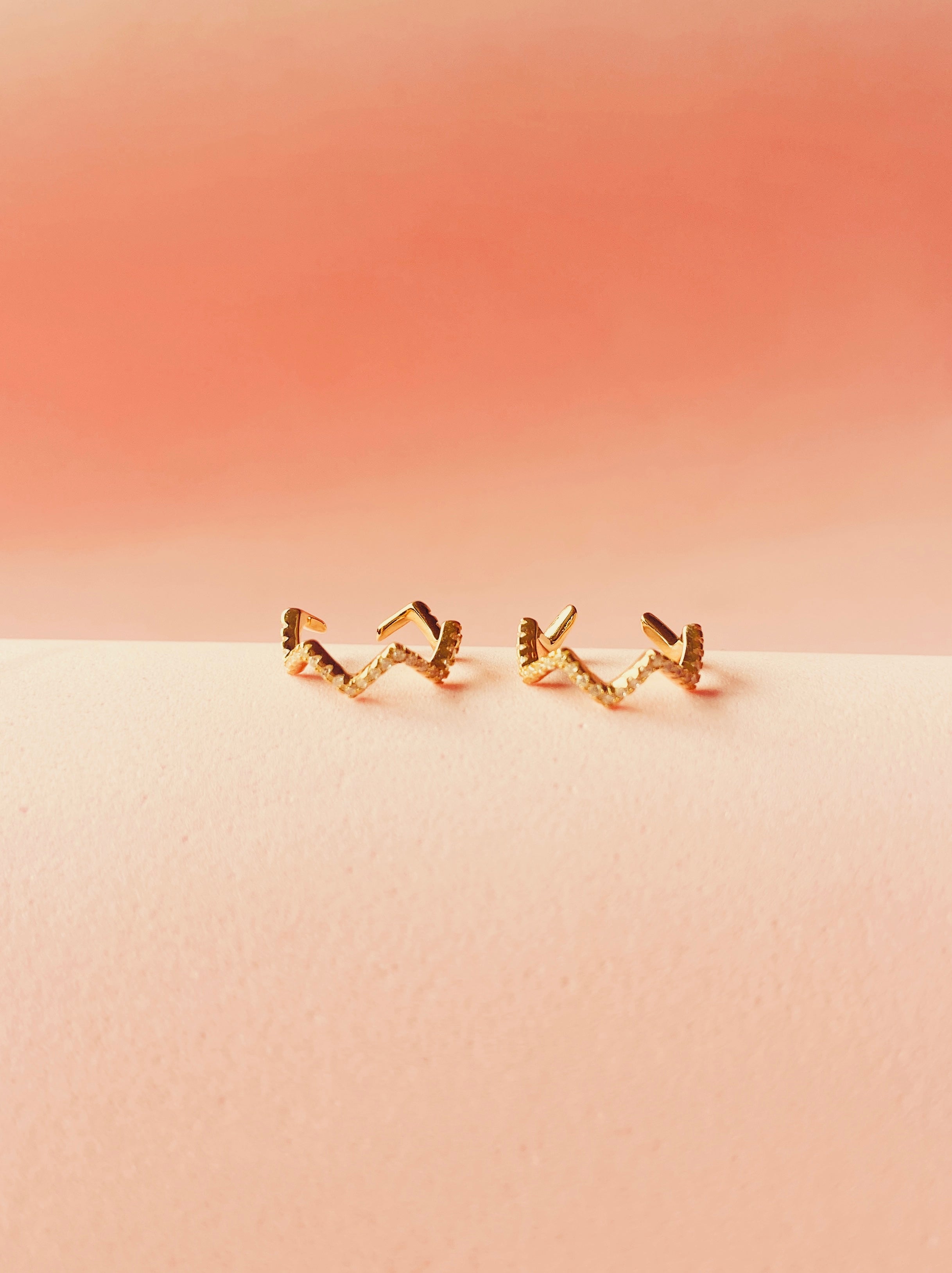 ZIGZAG EAR CUFF (unidad)