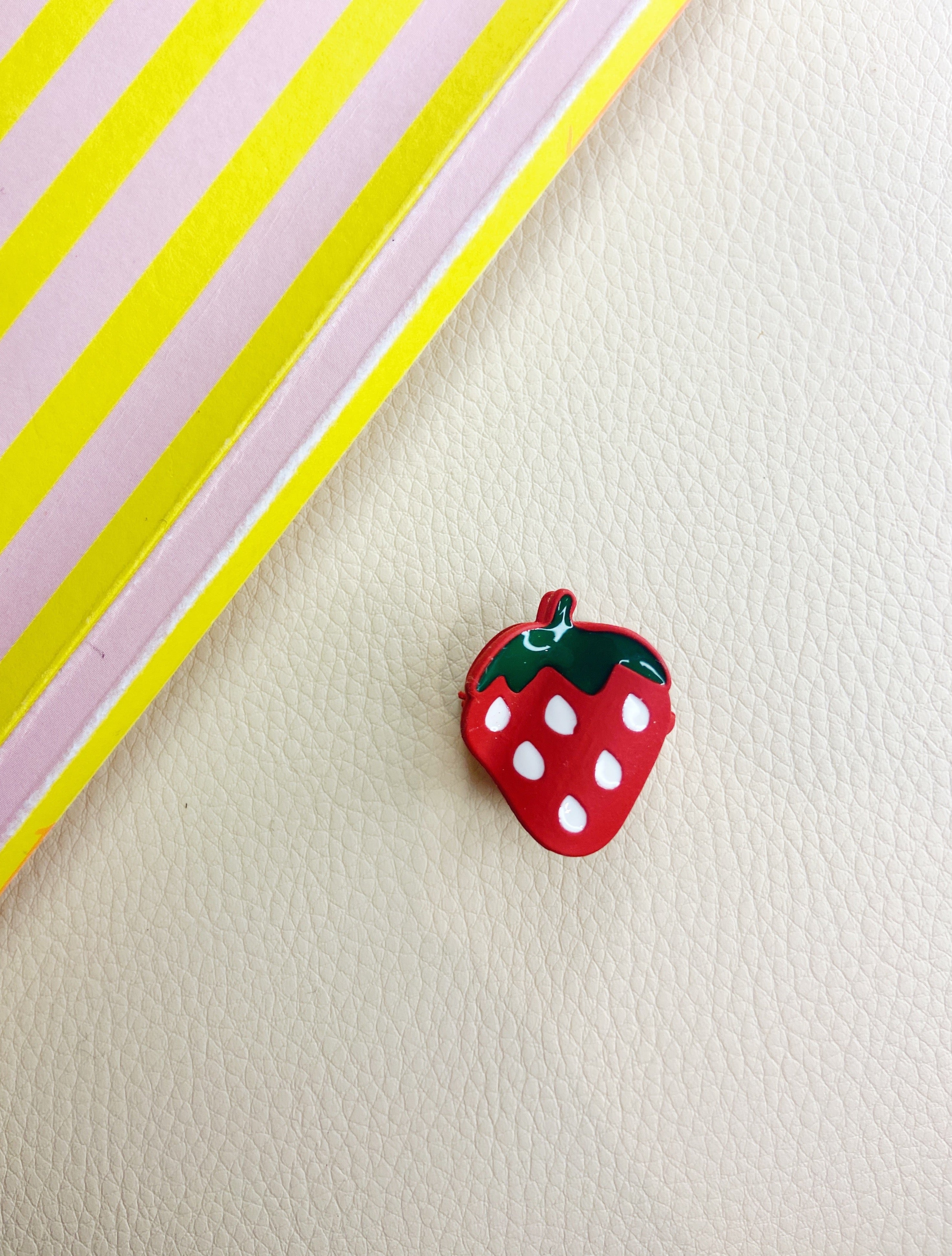 PINZA STRAWBERRY